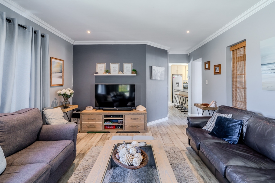 3 Bedroom Property for Sale in Silverglade Western Cape